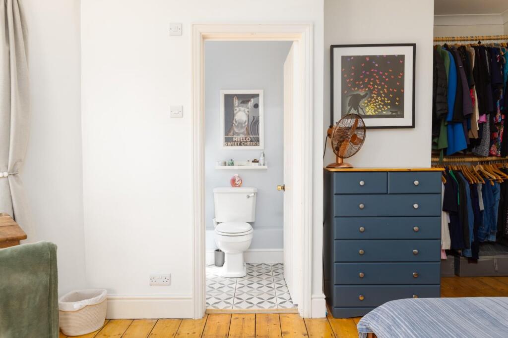 10 Kensington Park Road, BS4-21.jpg