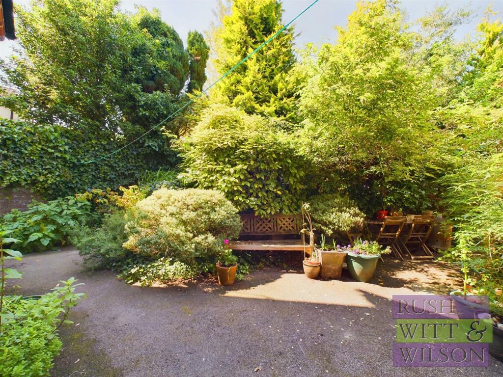 CAM03417G0-PR0244-STILL004.jpg
