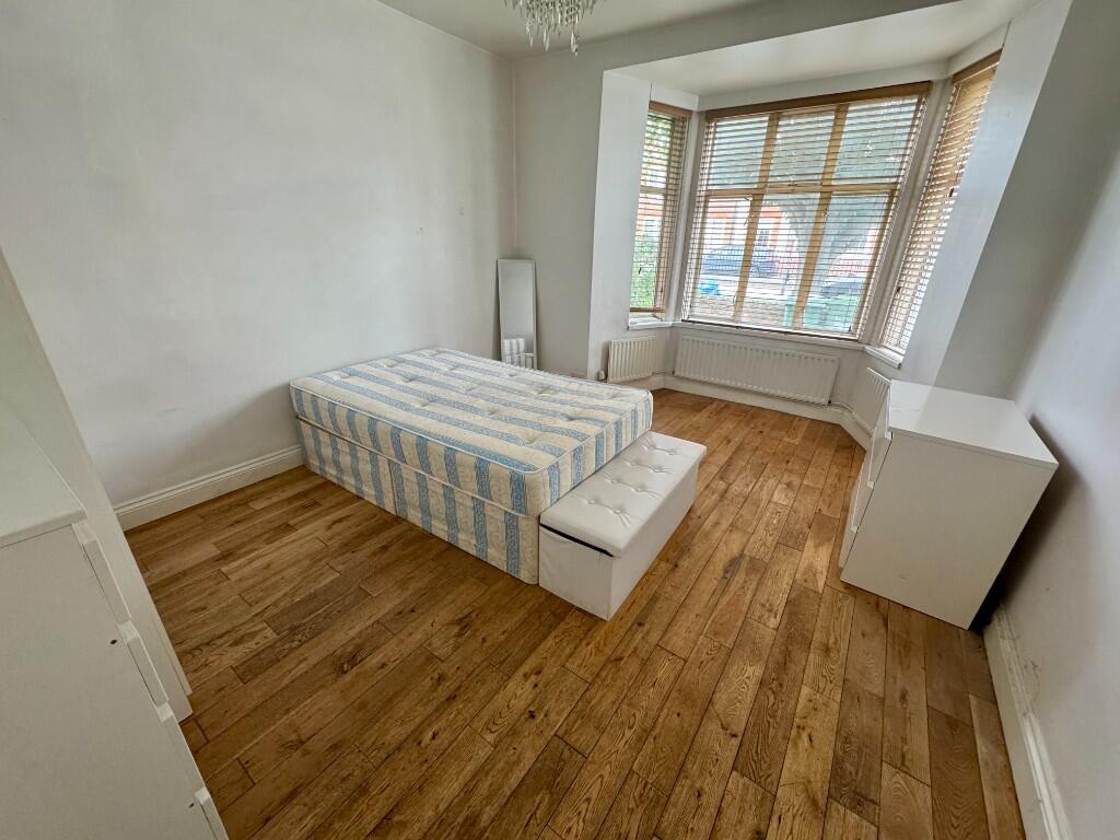 Aycliffe Road, London, W12