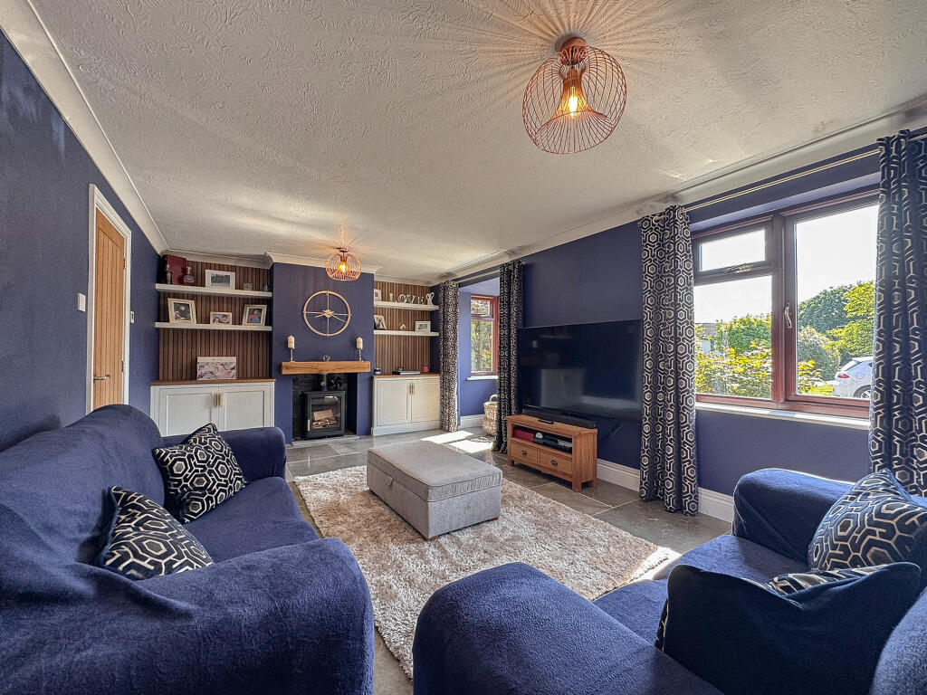Living Room (2)