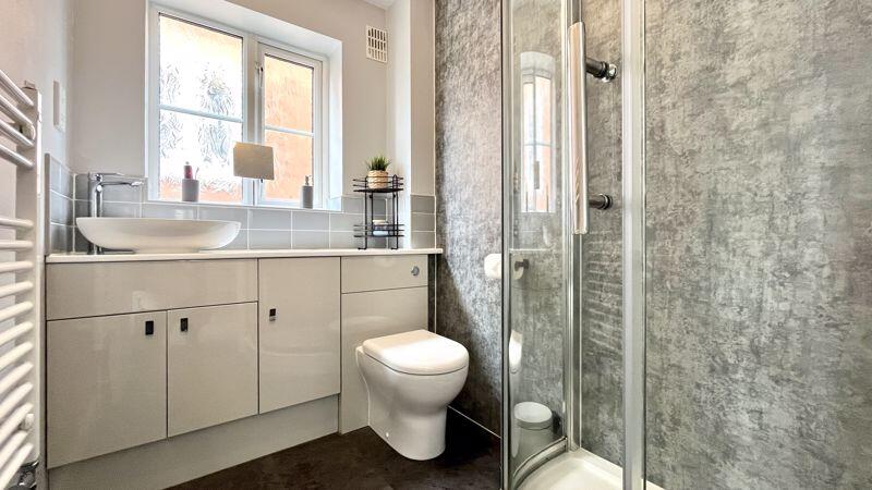 En-Suite to Bedroom 1