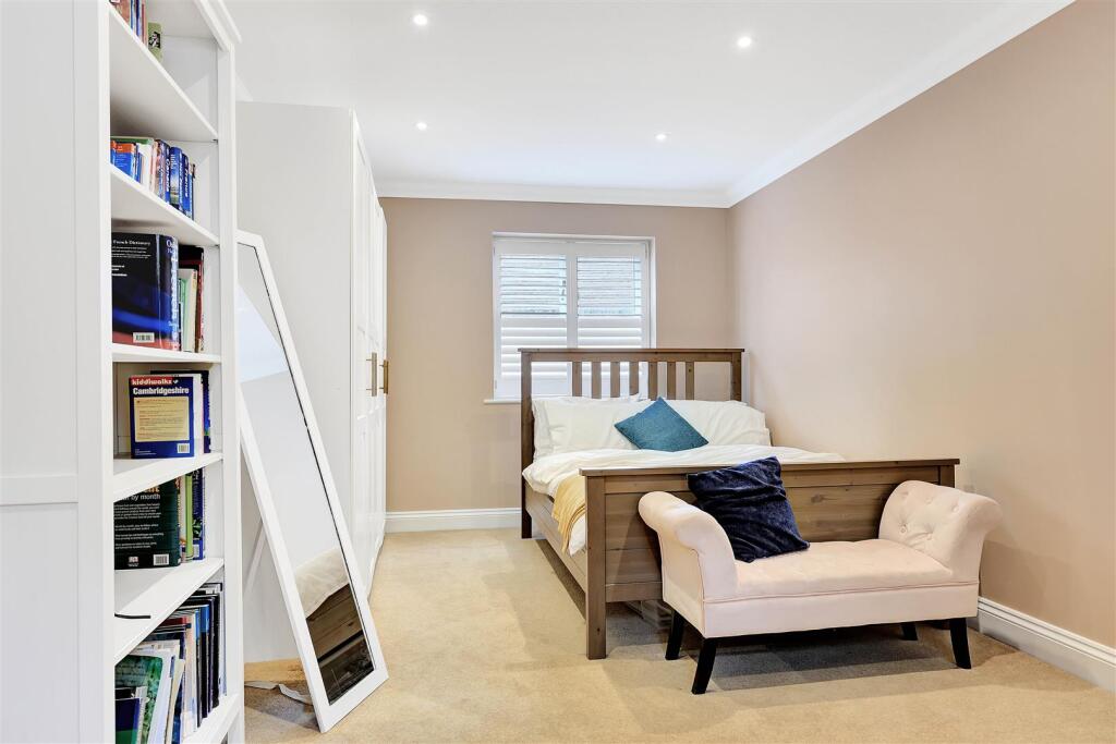 Img (10).jpg