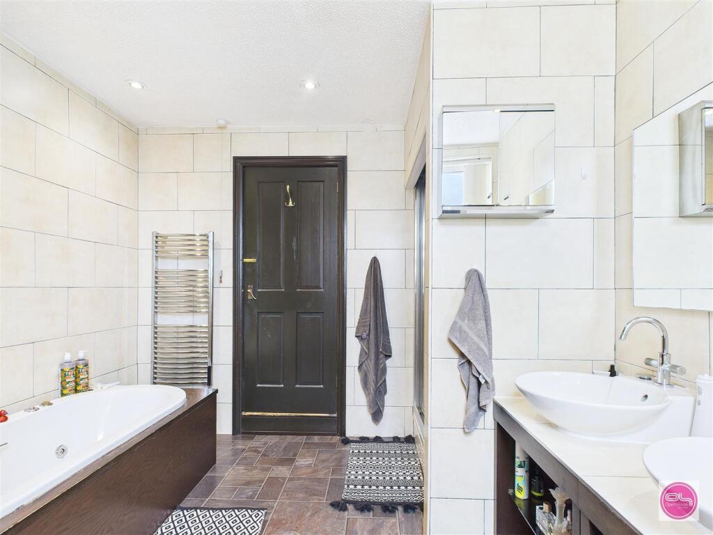 Outwoods Street, Burton on Trent (28).jpg