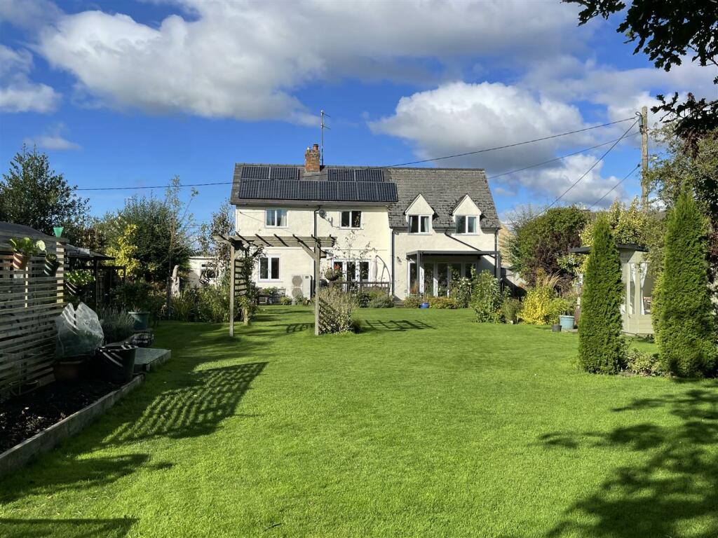 Gorse Dene Rear Elevation.JPG