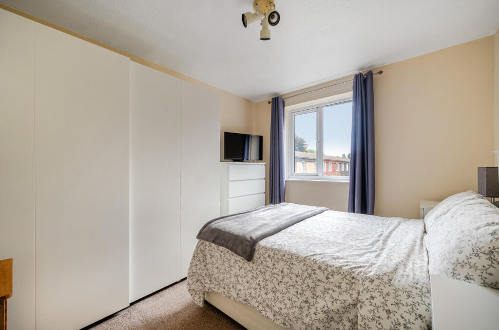 1299321-18-683820...