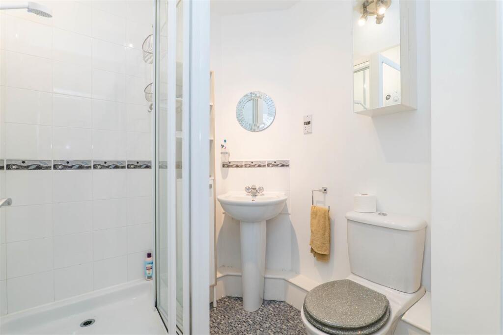 Master Bedroom Ensuite