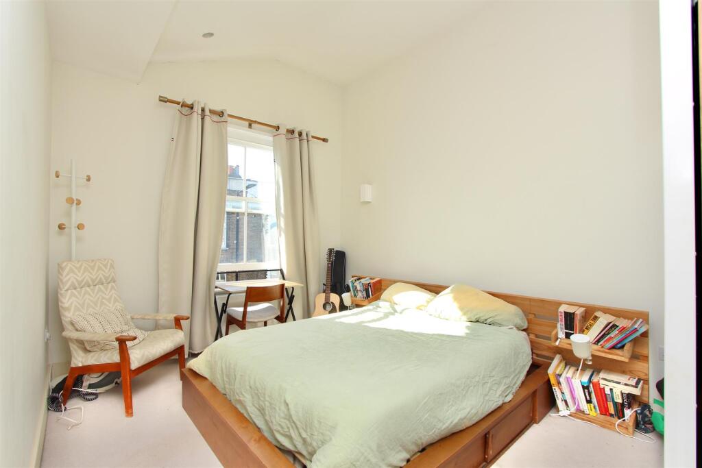 Stoke Newington Church Street, N16