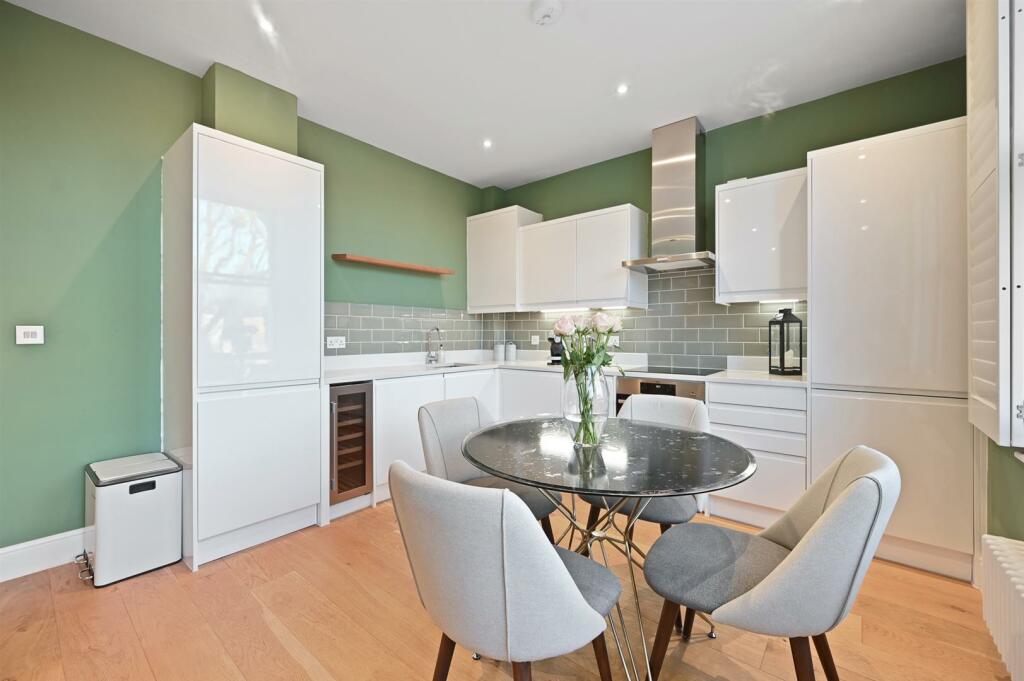 RCREE- 13 carlton road- kitchen 3 (1).jpg