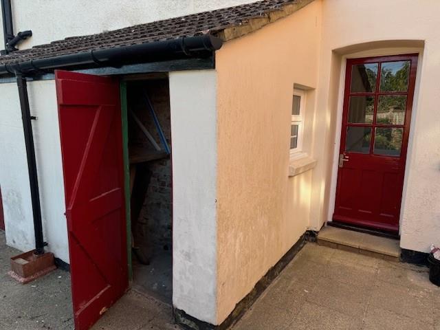 outside storage cupboard.jpg