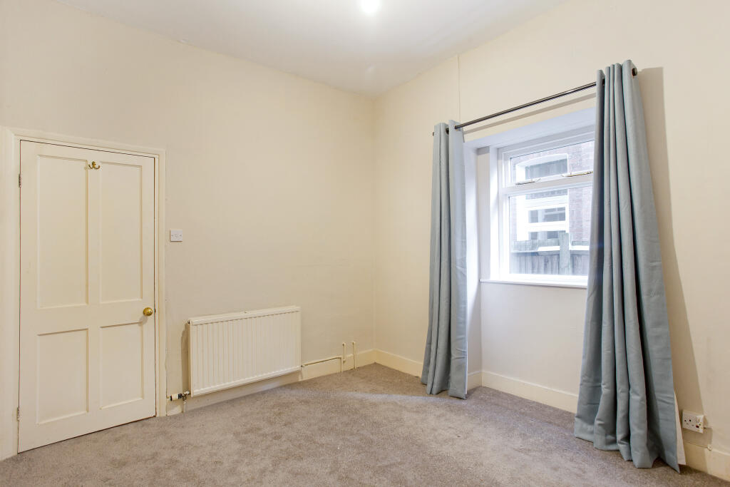Flat 1, 49 Lebanon P