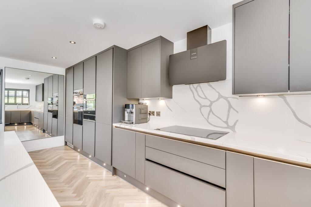 OPEN PLAN KITCHEN/DINER/LIVING ROOM