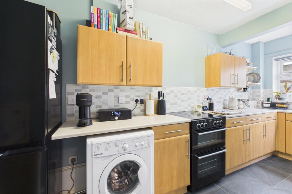 CAM03162G0-PR0299-STILL010