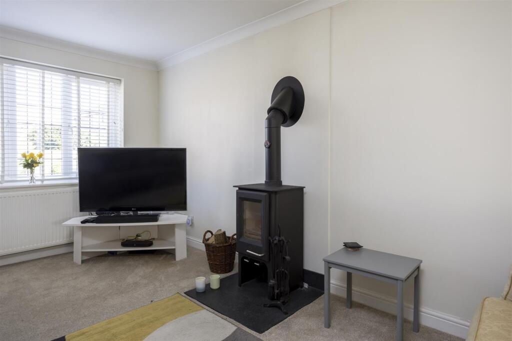 7_Horner_Avenue_8.jpg