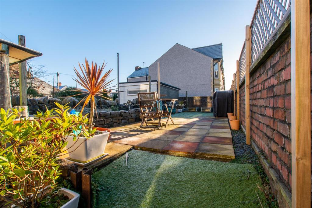 Heathfield Road, Gabalfa, HernCrabtree (11).jpg