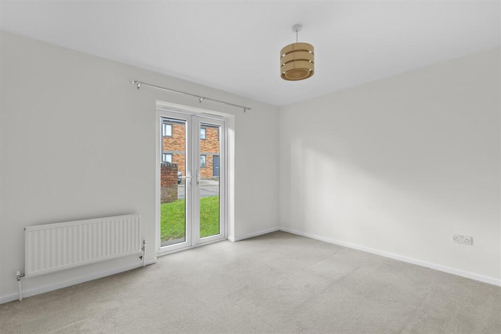 10 Windrush Court, HP13 7UL-1.jpg