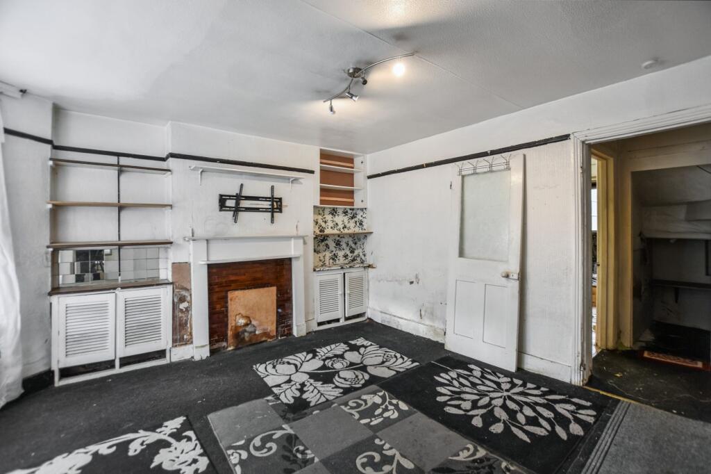 18 Ronver Road, London, SE12 0NJ