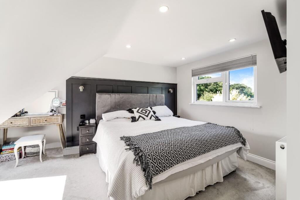 MERLAND RISE (19).jpg