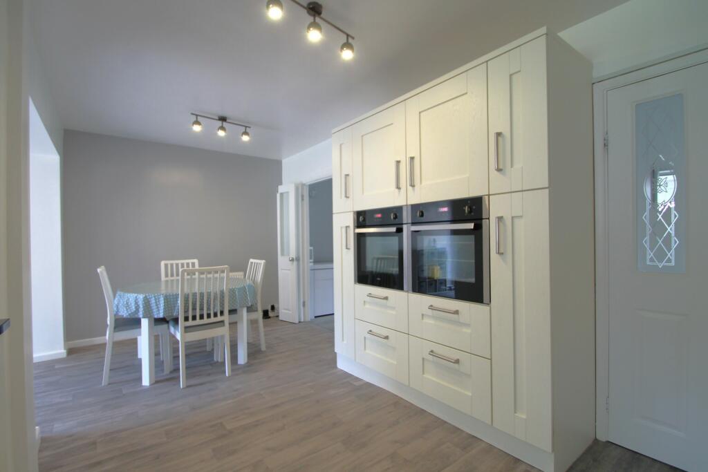Living/Kitchen