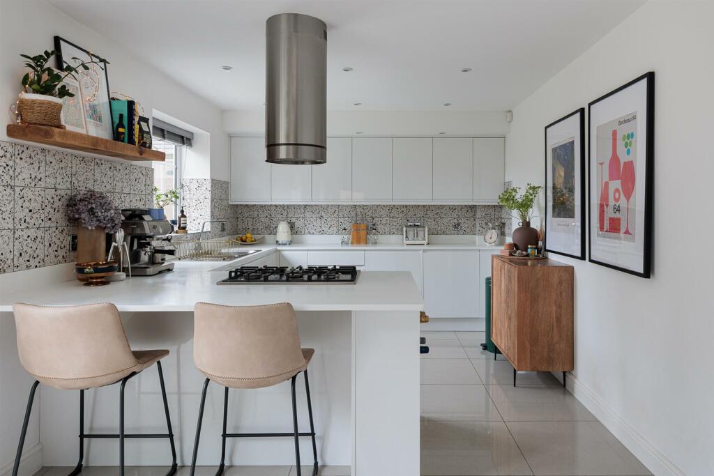 Kitchen Dining Area