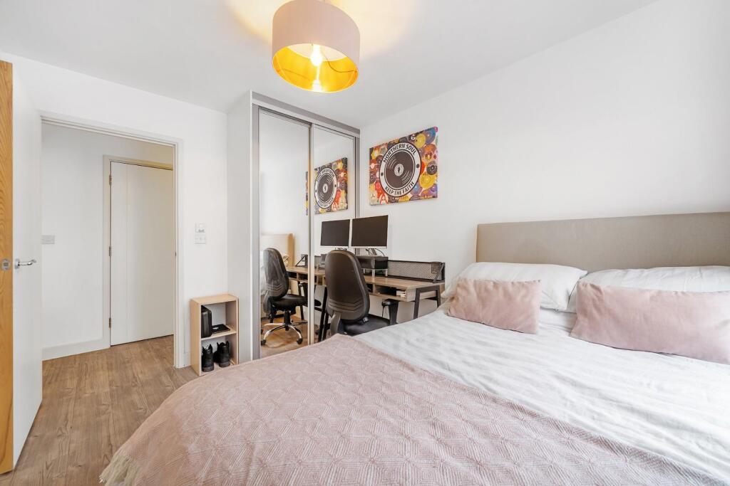 Bedroom 2 (2).jpg