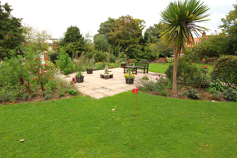 Communal Gardens 