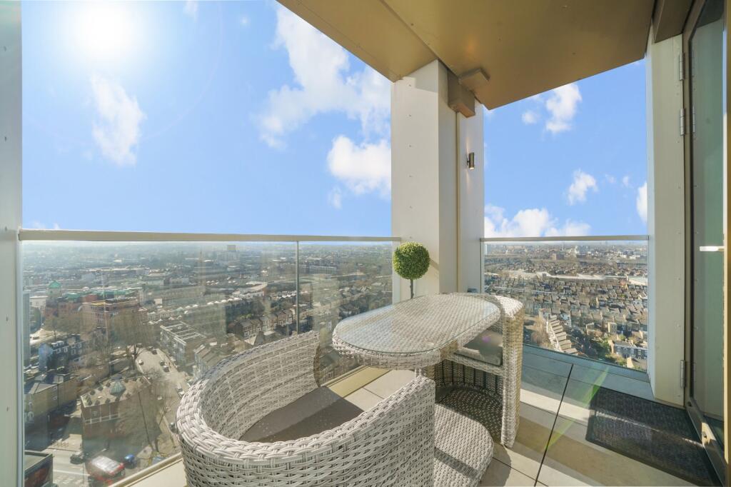 71, 151 Stockwell Rd