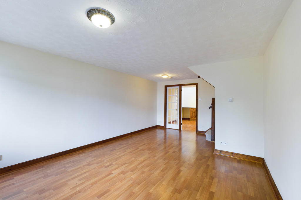 Spacious Lounge 