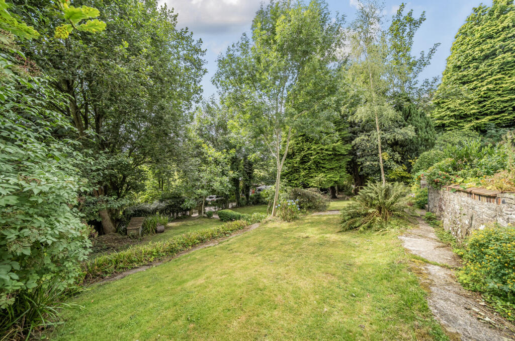 -68931b5d2ea1e-l-1330667-15-6892314e43feb