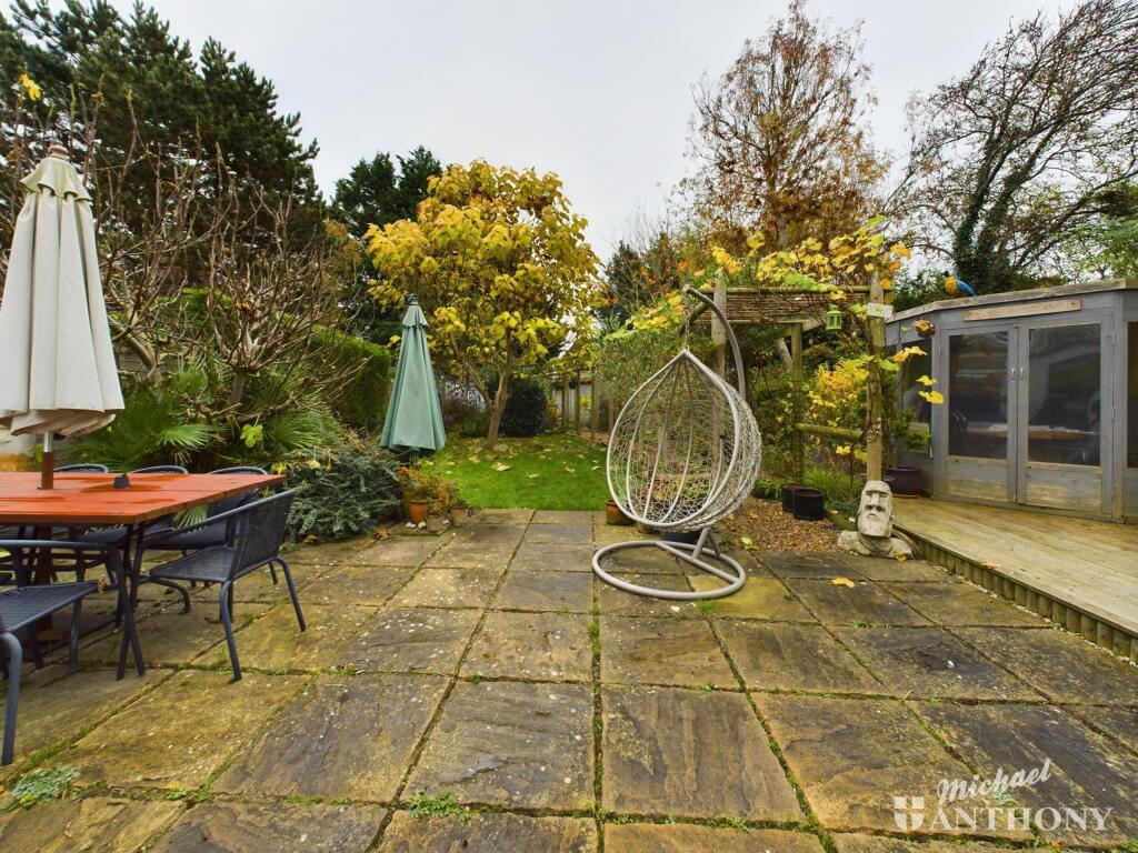 CAM03852G0-PR0137-STILL017