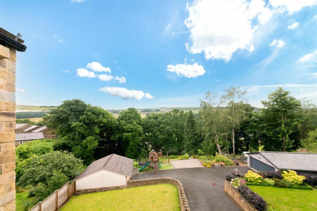 REAR GARDENS
