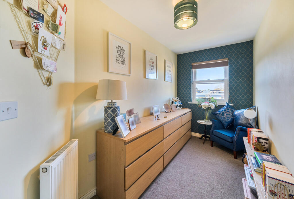 1370495-12-68ff44...