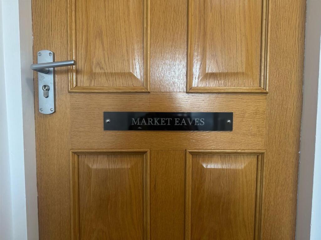 Market Eaves