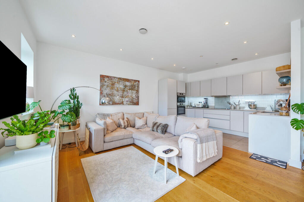 Reception/Kitchen