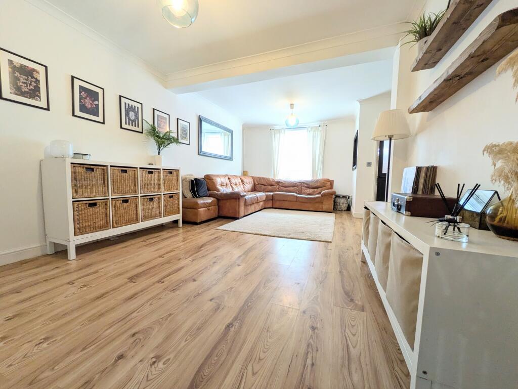 PXL_20250130_121819075.MP~2