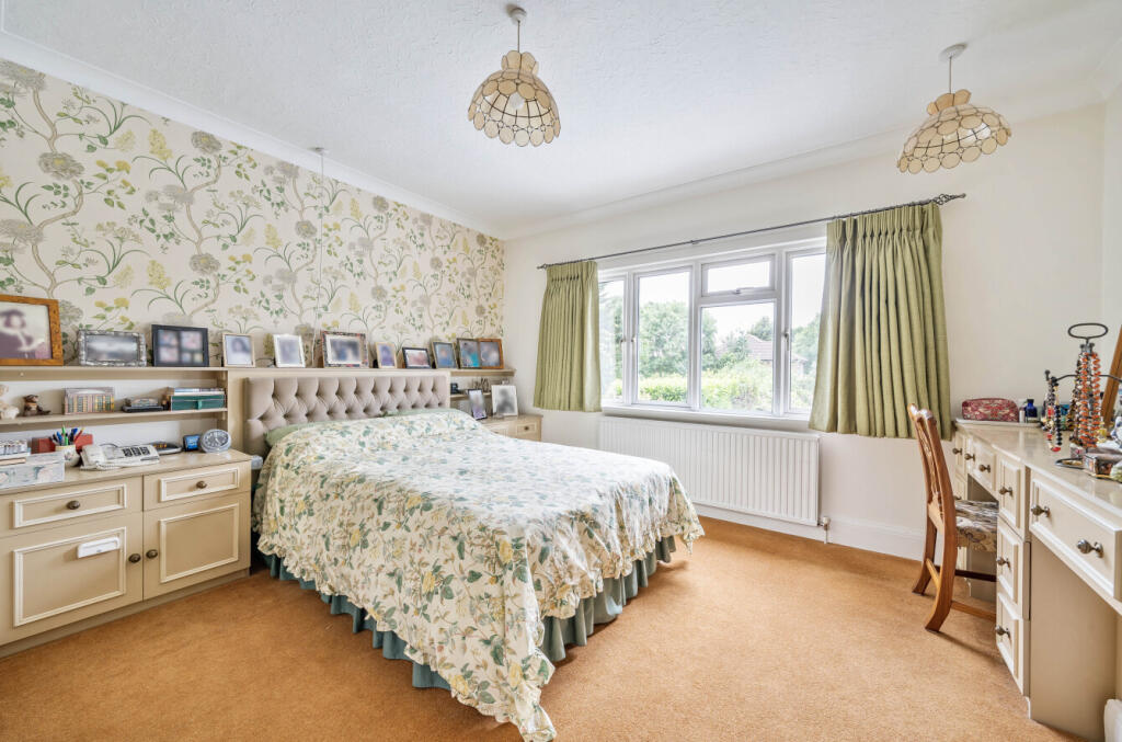 1300744-9-6840894...