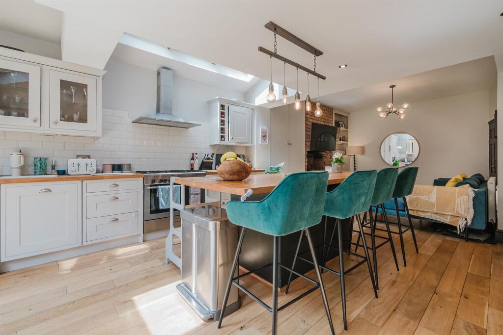 Live In Dining Kitchen