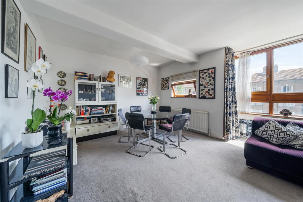 Flat 6, Lancaster Lodge NW3 2UW-5.jpg