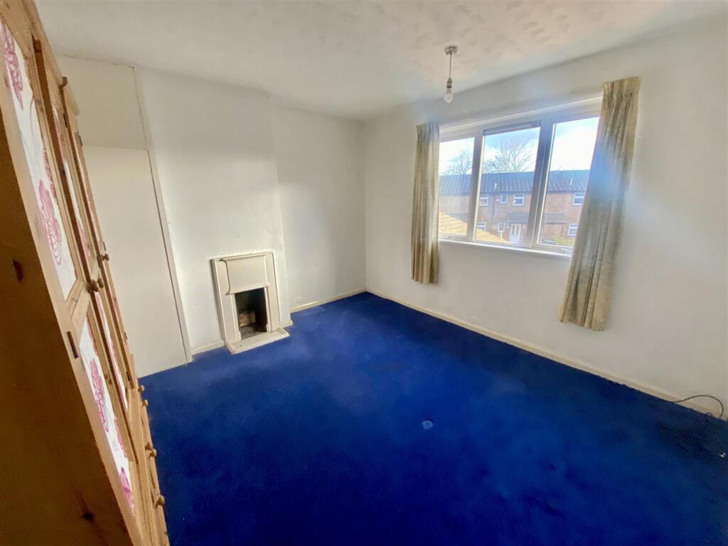 Bramleys Estate Agents - Lee Road - Dewsbury (11).