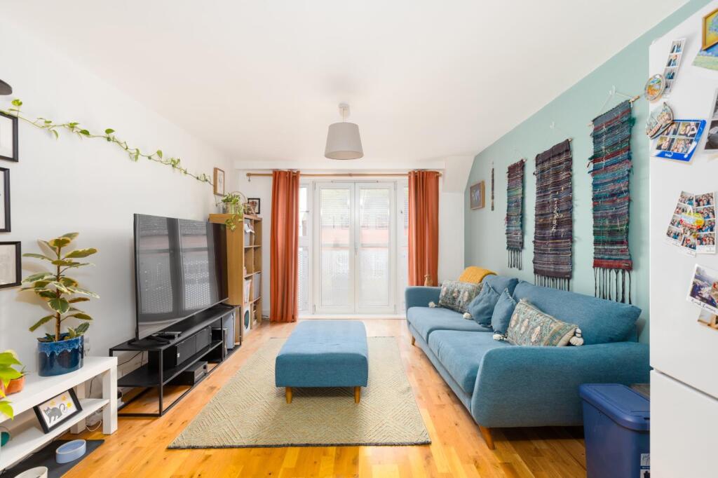 63 st peters court_dec-1.jpg