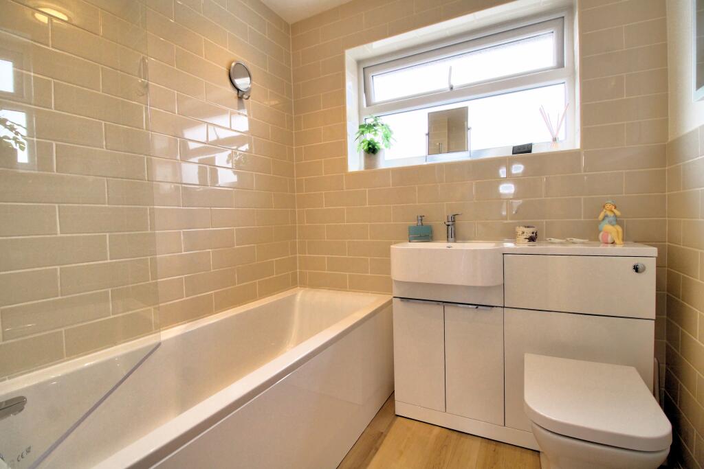 IMG_2108_09_10_Interior 4