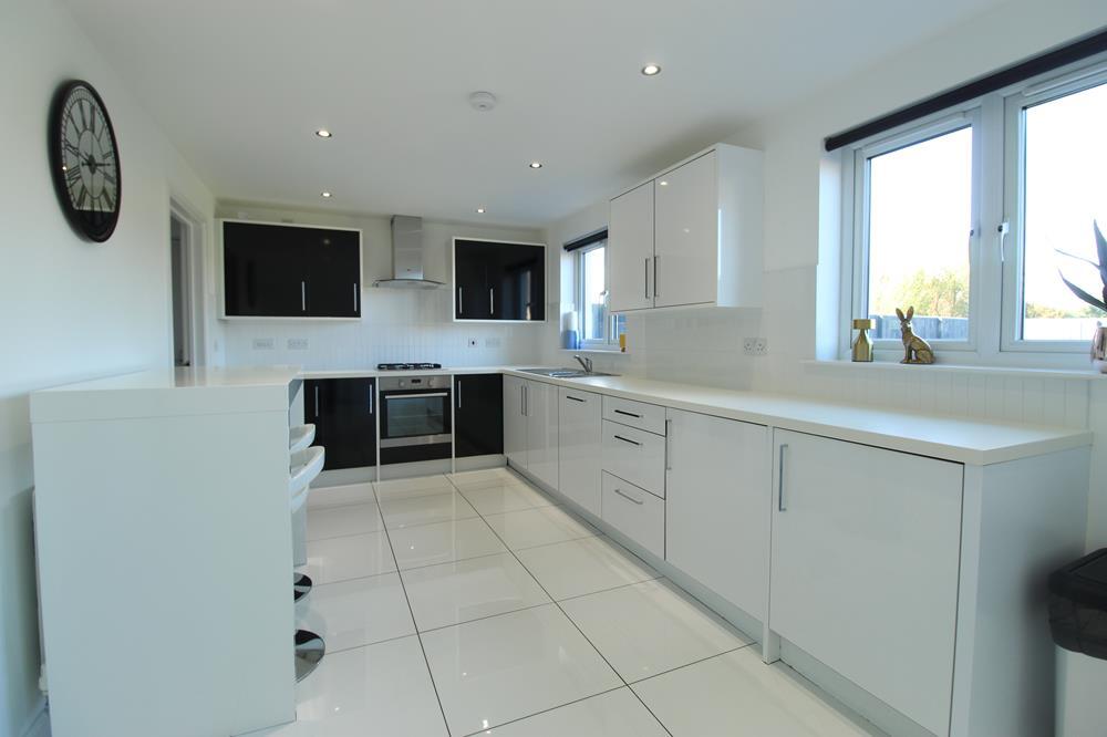 Dining kitchen