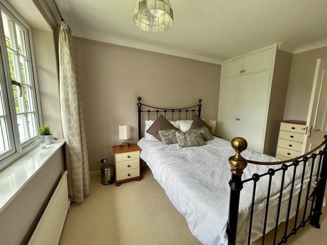 7 Devonshire Drive bedroom 2.jpg