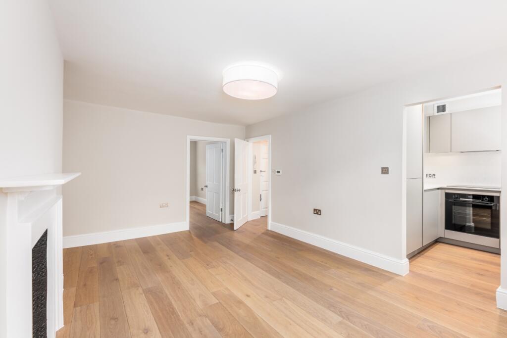 Quebec Street 7 F...