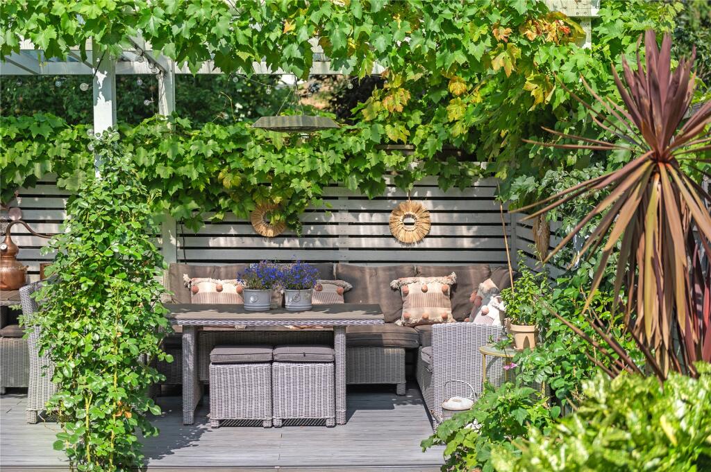 Outdoor Lounge