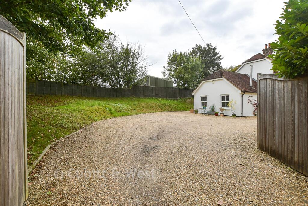 Driveway/Parking