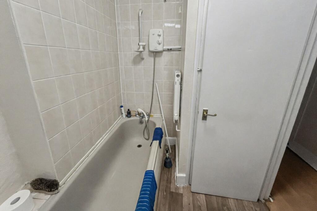 Flat 1, 110 Portland Road, South Norwood London, SE25 4PJ