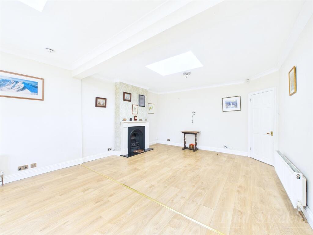 Open Plan Living/ Dining Area