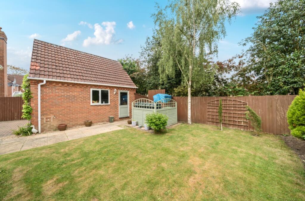 18-681a3daeb686d-1286225-ARW-18