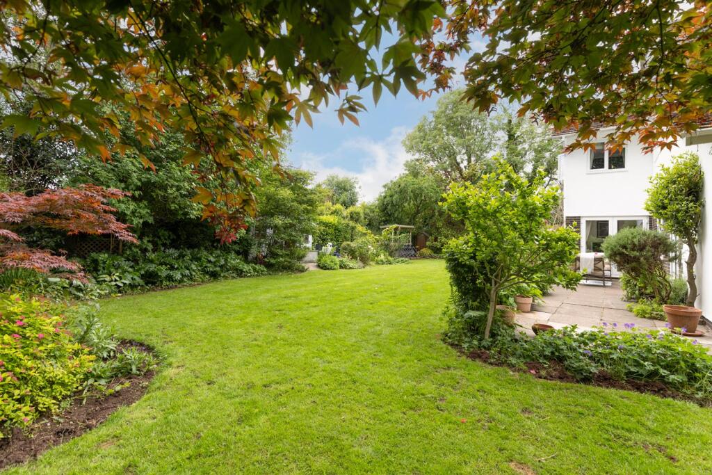 11 Fairwater Road Llandaff-37.jpg