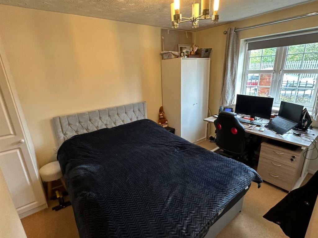 40 Manorhouse 6.jpg